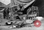 Standbild Männer an der Arbeit Frankreich, 1918, aus Sekunde 54 historischem Filmmaterial Videoclip 65675068930