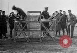 Standbild gunners Ausbildung Frankreich, 1918, aus Sekunde 48 historischem Filmmaterial Videoclip 65675068934