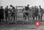Standbild gunners Ausbildung Frankreich, 1918, aus Sekunde 50 historischem Filmmaterial Videoclip 65675068934