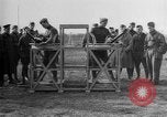 Standbild gunners Ausbildung Frankreich, 1918, aus Sekunde 52 historischem Filmmaterial Videoclip 65675068934