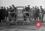 Standbild gunners Ausbildung Frankreich, 1918, aus Sekunde 55 historischem Filmmaterial Videoclip 65675068934