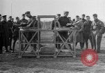 Standbild gunners Ausbildung Frankreich, 1918, aus Sekunde 56 historischem Filmmaterial Videoclip 65675068934