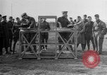 Standbild gunners Ausbildung Frankreich, 1918, aus Sekunde 57 historischem Filmmaterial Videoclip 65675068934