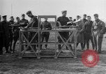 Standbild gunners Ausbildung Frankreich, 1918, aus Sekunde 60 historischem Filmmaterial Videoclip 65675068934