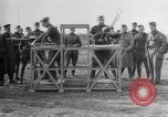 Standbild gunners Ausbildung Frankreich, 1918, aus Sekunde 62 historischem Filmmaterial Videoclip 65675068934