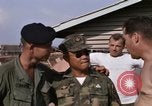 Standbild Bekämpfung control Team Vietnam, 1969, aus Sekunde 20 historischem Filmmaterial Videoclip 65675068960