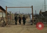 Immagine di La lotta contro il team di controllo Il Vietnam, 1969, secondo 56 filmato di repertorio 65675068966
