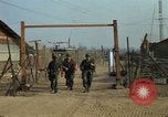 Immagine di La lotta contro il team di controllo Il Vietnam, 1969, secondo 57 filmato di repertorio 65675068966