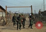 Immagine di La lotta contro il team di controllo Il Vietnam, 1969, secondo 61 filmato di repertorio 65675068966