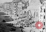 Immagine di Edifici bombardati Berlino Germania, 1945, secondo 9 filmato di repertorio 65675069003