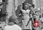 Immagine di Edifici bombardati Berlino Germania, 1945, secondo 28 filmato di repertorio 65675069004