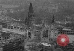 Immagine di Edificio bombardato Berlino Germania, 1945, secondo 15 filmato di repertorio 65675069005