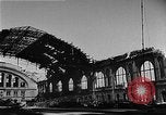 Immagine di Bombardato station Berlino Germania, 1945, secondo 18 filmato di repertorio 65675069007