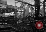 Immagine di Bombardato Reihn Impianto di metallo Berlino Germania, 1945, secondo 36 filmato di repertorio 65675069010