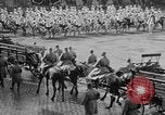 Immagine di R101 vittime Beauvais Francia, 1930, secondo 55 filmato di repertorio 65675069011
