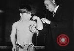 Immagine di Clarence Kehr Toledo Ohio USA, 1930, secondo 28 filmato di repertorio 65675069015