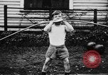 Immagine di Clarence Kehr Toledo Ohio USA, 1930, secondo 58 filmato di repertorio 65675069015