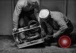 Immagine di La benzina a portata di mano billy United States USA, 1950, secondo 9 filmato di repertorio 65675069049