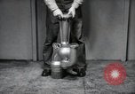 Immagine di Un polverizzatore United States USA, 1950, secondo 6 filmato di repertorio 65675069050
