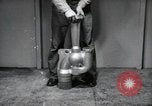 Immagine di Un polverizzatore United States USA, 1950, secondo 18 filmato di repertorio 65675069050