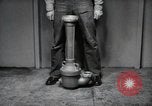 Immagine di Peri polverizzatore a getto United States USA, 1950, secondo 6 filmato di repertorio 65675069051