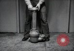 Immagine di Peri polverizzatore a getto United States USA, 1950, secondo 7 filmato di repertorio 65675069051