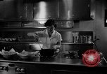 Immagine di Alimenti irradiati Lemont Illinois USA, 1956, secondo 8 filmato di repertorio 65675069054