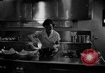 Immagine di Alimenti irradiati Lemont Illinois USA, 1956, secondo 11 filmato di repertorio 65675069054