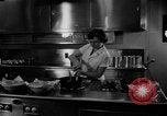 Immagine di Alimenti irradiati Lemont Illinois USA, 1956, secondo 16 filmato di repertorio 65675069054