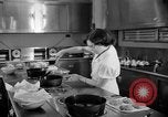 Immagine di Alimenti irradiati Lemont Illinois USA, 1956, secondo 24 filmato di repertorio 65675069054