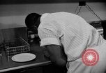 Immagine di Alimenti irradiati Lemont Illinois USA, 1956, secondo 47 filmato di repertorio 65675069054