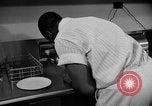 Immagine di Alimenti irradiati Lemont Illinois USA, 1956, secondo 48 filmato di repertorio 65675069054