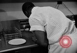 Immagine di Alimenti irradiati Lemont Illinois USA, 1956, secondo 49 filmato di repertorio 65675069054