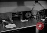 Immagine di Alimenti irradiati Lemont Illinois USA, 1956, secondo 62 filmato di repertorio 65675069054