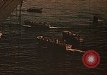 Standbild Vereinigten Staaten Marines amphibischen Angriff auf Betio Tarawa Gilbert Inseln, 1943, aus Sekunde 20 historischem Filmmaterial Videoclip 65675069059