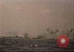 Standbild Vereinigten Staaten Marines amphibischen Angriff auf Betio Tarawa Gilbert Inseln, 1943, aus Sekunde 33 historischem Filmmaterial Videoclip 65675069059