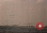 Standbild Vereinigten Staaten Marines amphibischen Angriff auf Betio Tarawa Gilbert Inseln, 1943, aus Sekunde 37 historischem Filmmaterial Videoclip 65675069059