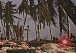 Standbild Vereinigten Staaten Marines amphibischen Angriff auf Betio Tarawa Gilbert Inseln, 1943, aus Sekunde 55 historischem Filmmaterial Videoclip 65675069059