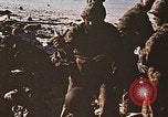 Image Marines détruire les péniches de débarquement infiltré par des mitrailleurs japonais Tarawa Îles Gilbert, 1943, de la seconde 35 séquences d'archives historiques vidéo 65675069061