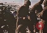 Image Marines détruire les péniches de débarquement infiltré par des mitrailleurs japonais Tarawa Îles Gilbert, 1943, de la seconde 36 séquences d'archives historiques vidéo 65675069061