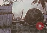 Image Marines détruire les péniches de débarquement infiltré par des mitrailleurs japonais Tarawa Îles Gilbert, 1943, de la seconde 45 séquences d'archives historiques vidéo 65675069061