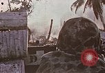 Image Marines détruire les péniches de débarquement infiltré par des mitrailleurs japonais Tarawa Îles Gilbert, 1943, de la seconde 46 séquences d'archives historiques vidéo 65675069061