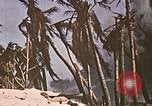 Image Marines détruire les péniches de débarquement infiltré par des mitrailleurs japonais Tarawa Îles Gilbert, 1943, de la seconde 55 séquences d'archives historiques vidéo 65675069061