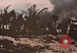 Image Marines détruire les péniches de débarquement infiltré par des mitrailleurs japonais Tarawa Îles Gilbert, 1943, de la seconde 62 séquences d'archives historiques vidéo 65675069061