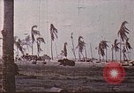 Image des Marines des États-Unis opérations de nettoyage Tarawa Îles Gilbert, 1943, de la seconde 1 séquences d'archives historiques vidéo 65675069062