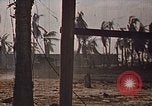 Image des Marines des États-Unis opérations de nettoyage Tarawa Îles Gilbert, 1943, de la seconde 12 séquences d'archives historiques vidéo 65675069062