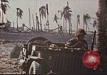 Image des Marines des États-Unis opérations de nettoyage Tarawa Îles Gilbert, 1943, de la seconde 24 séquences d'archives historiques vidéo 65675069062