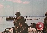 Image des Marines des États-Unis opérations de nettoyage Tarawa Îles Gilbert, 1943, de la seconde 37 séquences d'archives historiques vidéo 65675069062