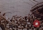 Image tombé États-Unis Marines sur Betio Tarawa Tarawa Îles Gilbert, 1943, de la seconde 35 séquences d'archives historiques vidéo 65675069063