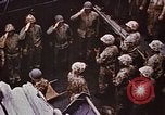 Image tombé États-Unis Marines sur Betio Tarawa Tarawa Îles Gilbert, 1943, de la seconde 45 séquences d'archives historiques vidéo 65675069063
